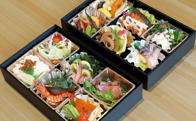 ・
【ご法要パック膳】
大切なひとときを彩る、心づくしの和の御膳。

旬の食材を贅沢に使用し、一品一品丁寧に仕上げた二段重。
お造り、焼き物、煮物、前菜、酢の物など、目にも美しい彩りと味わいをお楽しみいただけます。

写真は《6,480円（税込）》のイメージです。
ご予算・ご希望に応じてご用意可能ですので、お気軽にご相談ください。

日本料理　蔵
〒710-0251
岡山県倉敷市玉島長尾2684
営業時間　11:30〜14:00/17:00〜21:00
📞086-523-4888

#日本料理蔵#新倉敷ランチ#新倉敷駅#新倉敷駅前#新倉敷駅北口#新倉敷ランチ#新倉敷グルメ#玉島ランチ#玉島グルメ#倉敷ランチ#倉敷グルメ#倉敷和食#倉敷日本料理#岡山ランチ#岡山グルメ#岡山和食#岡山日本料理#日本料理
#ご法要料理 #和食弁当 #仕出し料理 #季節の味 #特別なお食事 #仕出し弁当