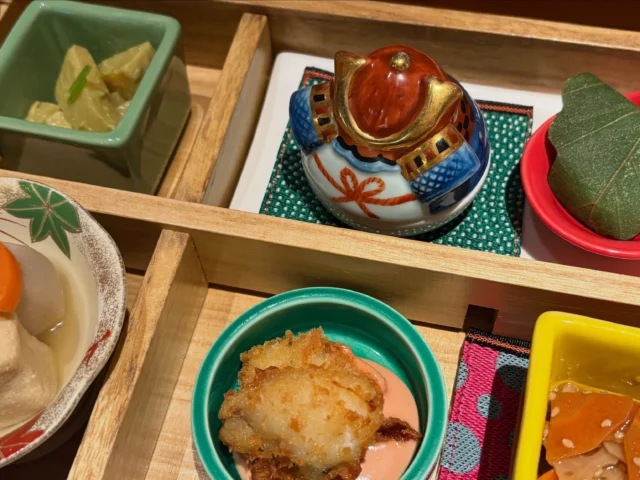端午の節句御膳をご用意いたしました🎏✨
季節を感じていただけるよう、彩りや盛り付けにもこだわった特別御膳です🍱🌿

お子さまの健やかな成長を願いながら、心を込めてお作りしました☺️
この時期ならではのお食事を、ぜひお楽しみください。